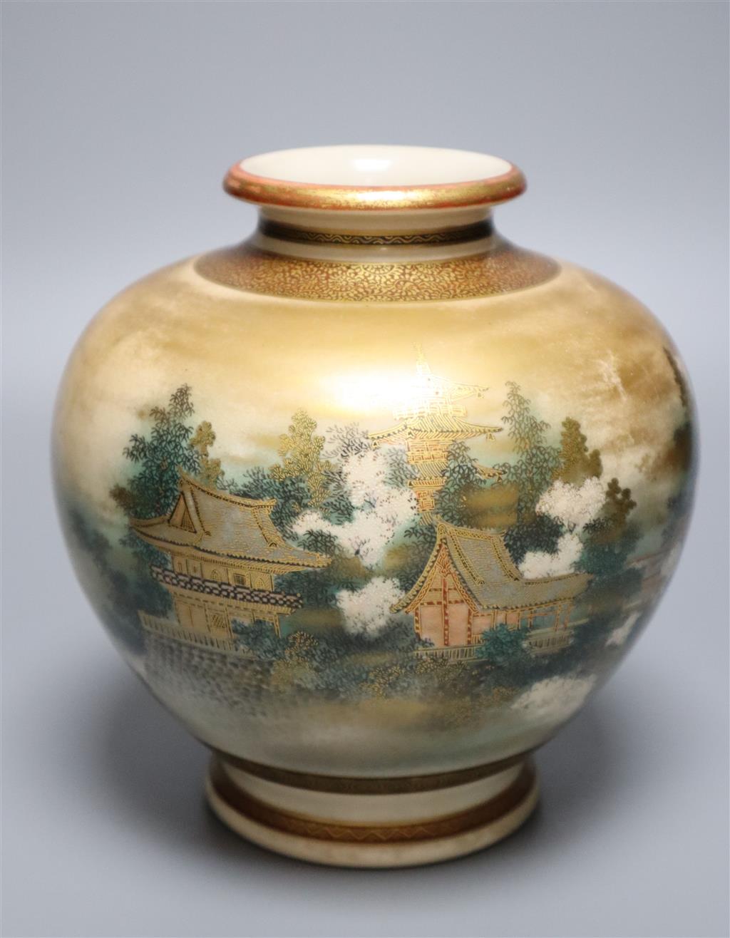 A Japanese Satsuma vase, Meiji period, height 19cm